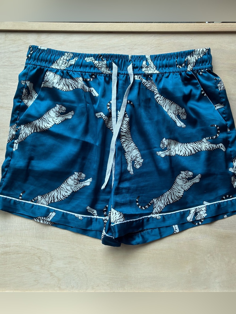 Hello Mello Beauty Sleep Satin
Pajama Shorts Tigers Medium Large